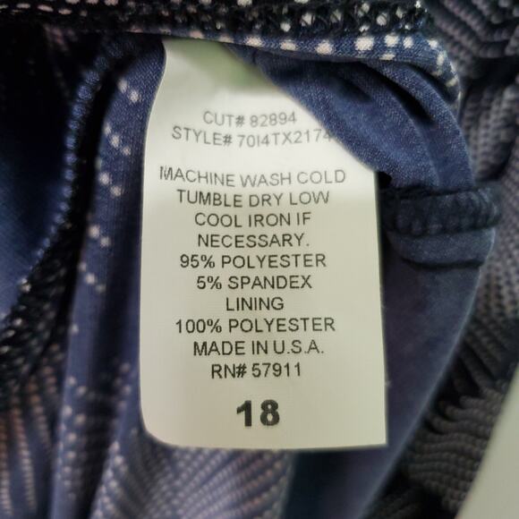 Torrid Navy Blue White Print Halter Dress Stretchy Fit Flare 18 - Picture 6 of 12